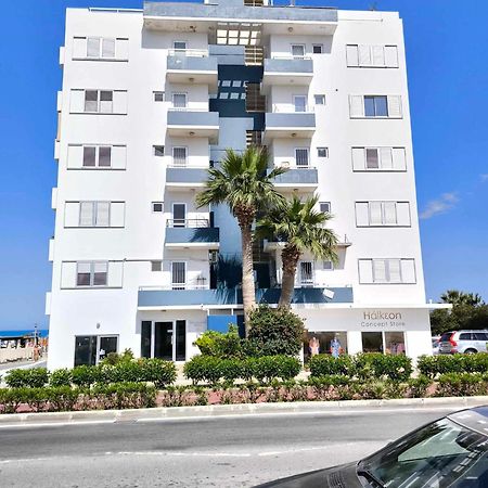 13 Sandy Beach Mackenzie Larnaca Exteriör bild